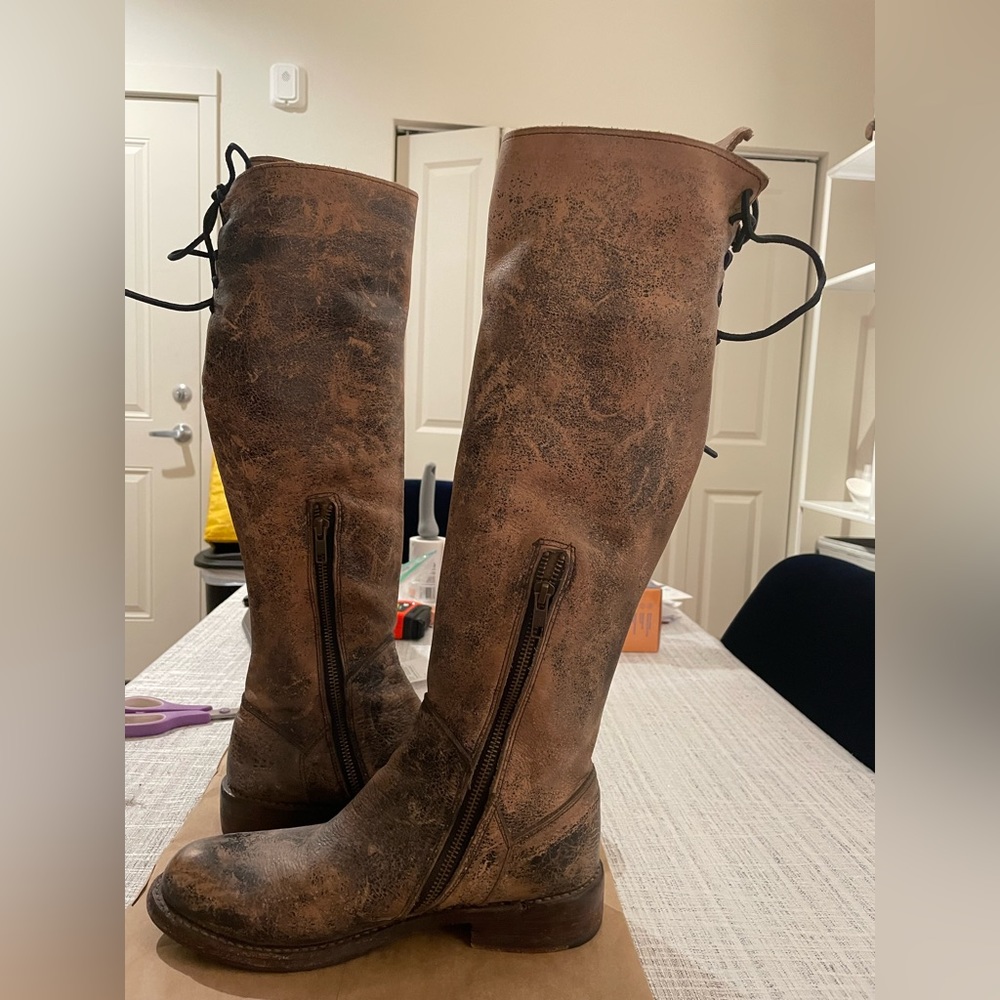 Bed Stu Manchester boots in rustic tan. Excellent condition.